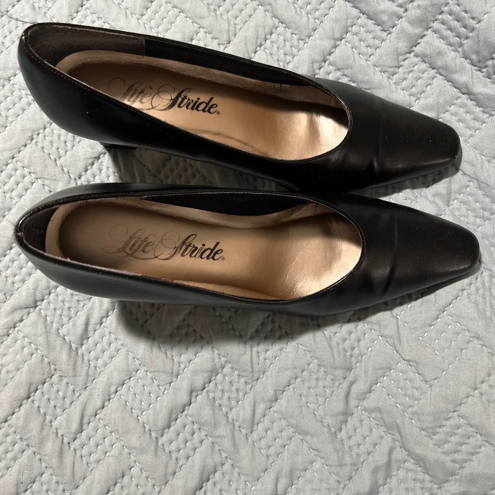 Life Stride Women’s Pumps 8.5* Claire Black (see Description )